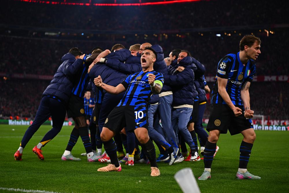 彰显出其强 彰显出其强